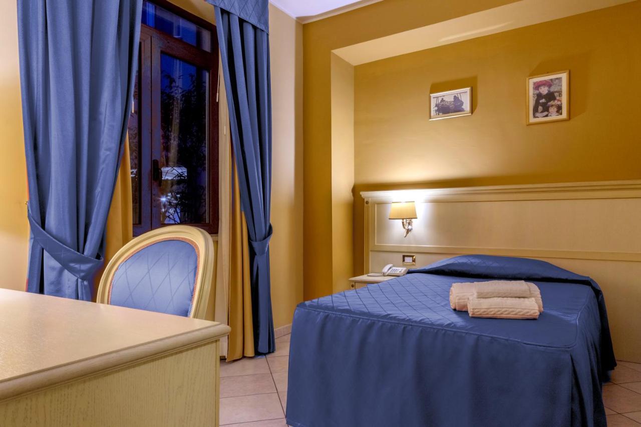 Hotel San Michele Milazzo Oda fotoğraf